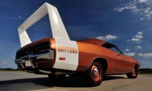 021015 CC David Spade drops $900,000 on a 1969 Dodge Daytona 2