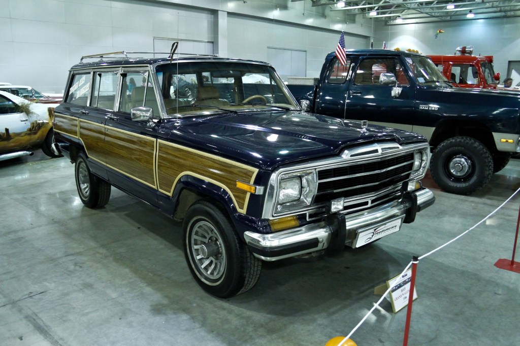 Jeep Grand Wagoneer