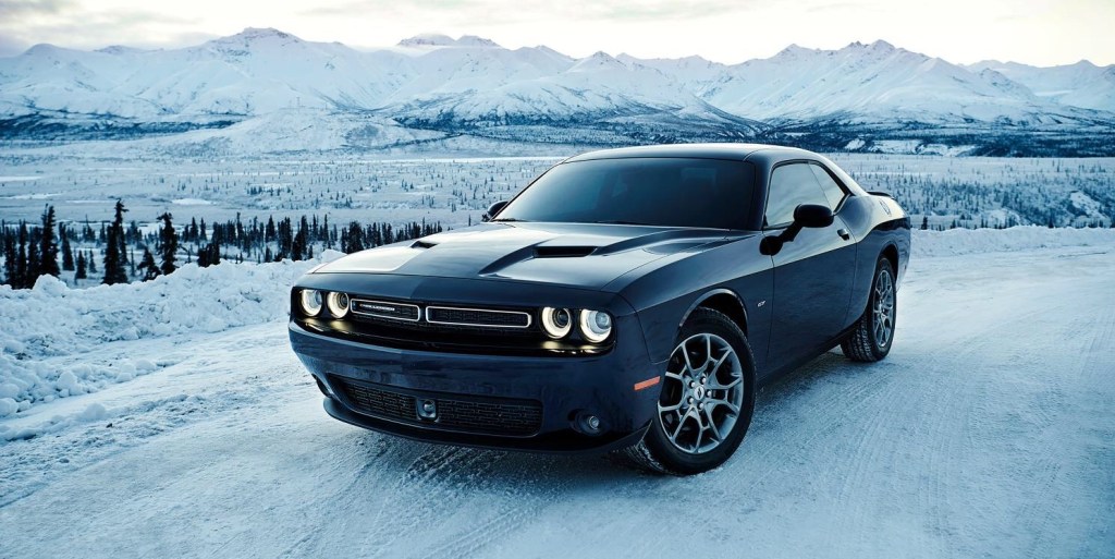 120915-cc-dodge-challenger-is-about-to-hit-a-whole-new-level-of-beast-3