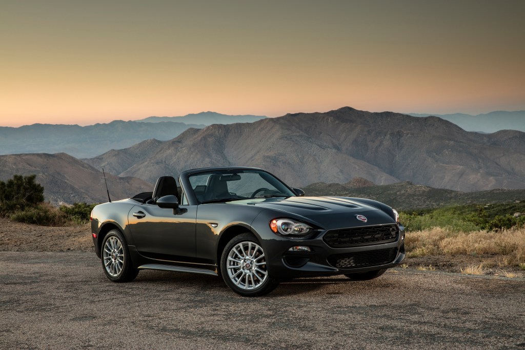 Jeep Wrangler, FIAT 124 Spider win KBB.com awards